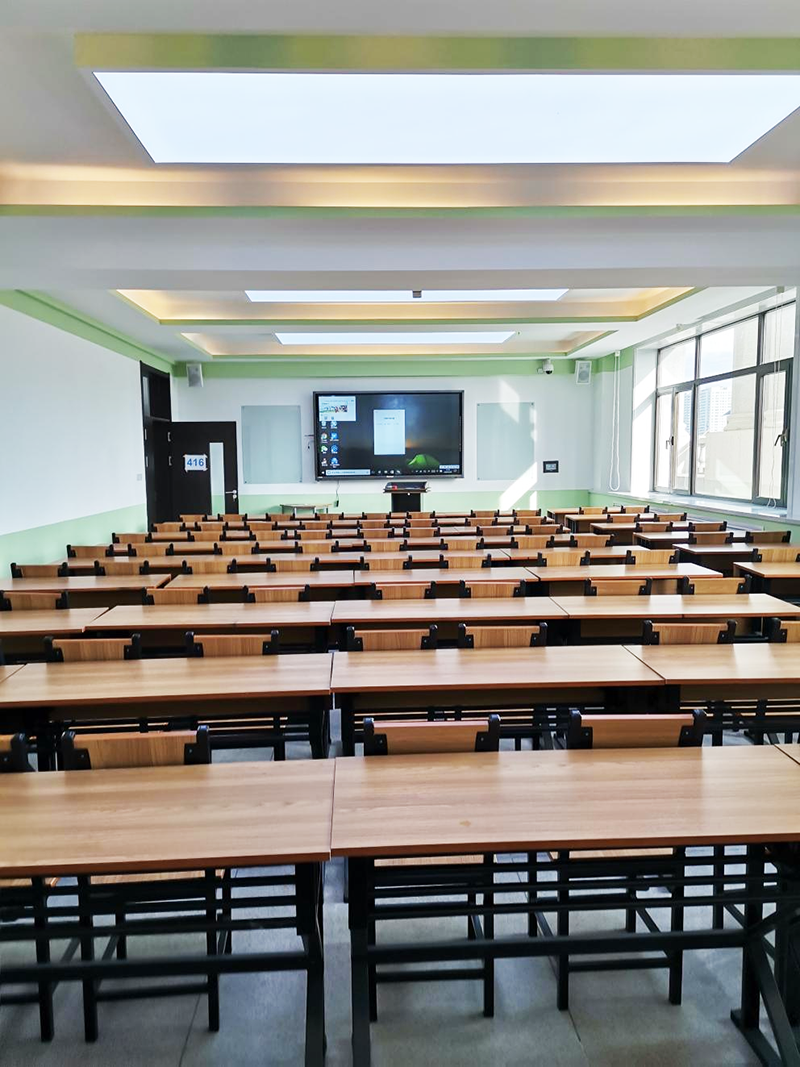 延邊大學(xué)98寸液晶一體機(jī).png